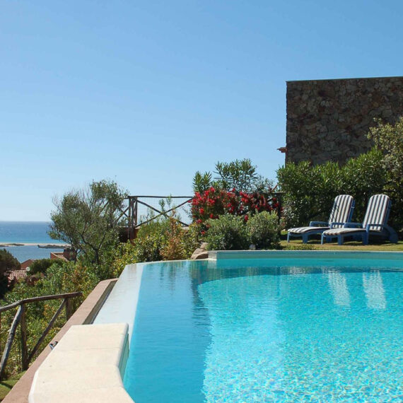 Obra nova a Cubelles, Construcció i Reforma de Piscines